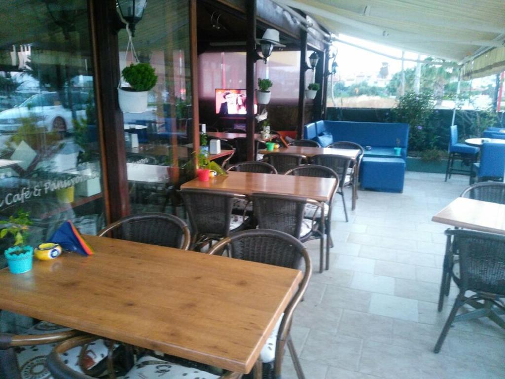 Marina Pansiyon&Cafe Çeşme Eksteriør billede