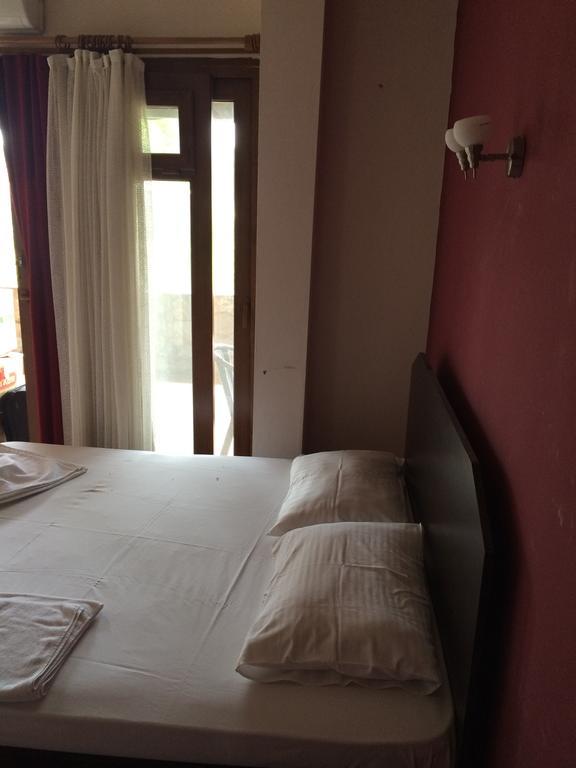 Marina Pansiyon&Cafe Çeşme Eksteriør billede