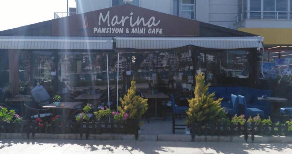 Marina Pansiyon&Cafe Çeşme Eksteriør billede